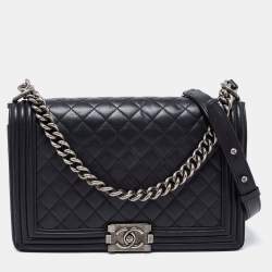 Pre Owned Chanel Black Quilted Leather New Medium Boy Flap Bag