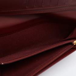 مملوكة مسبقًا محفظة كونتيننتال شانيل ين جلد مبطن أحمر سي سي