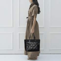 Pre Owned حقيبة شانيل باريس بيارريتز كانفاس مقوى مبطنة سوداء