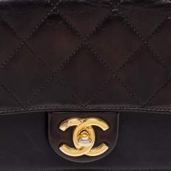 مملوكة مسبقًا حقيبة شانيل ستريت لاين جلد مبطن أسود صغيرة