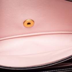 مملوكة مسبقًا حقيبة شانيل ستريت لاين جلد مبطن أسود صغيرة