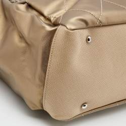 Pre Owned حقيبة يد توتس شانيل باريس بياريتز كانفاس مقوى مبطن ذهبي ميتالك كبيرة