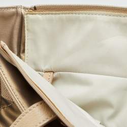 Pre Owned حقيبة يد توتس شانيل باريس بياريتز كانفاس مقوى مبطن ذهبي ميتالك كبيرة