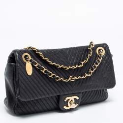 Pre Owned Chanel Black Surpique Chevron Leather Medium Flap Bag