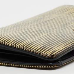مملوكة مسبقًا Chanel Yellow Striped Patent Leather CC Long Bifold Wallet