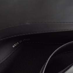 مملوكة مسبقًا Chanel Yellow Striped Patent Leather CC Long Bifold Wallet