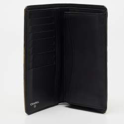 مملوكة مسبقًا Chanel Yellow Striped Patent Leather CC Long Bifold Wallet