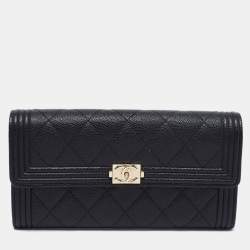 مملوكة مسبقًا Chanel Black Quilted Leather Boy Long Flap Continental Wallet