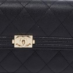 مملوكة مسبقًا Chanel Black Quilted Leather Boy Long Flap Continental Wallet