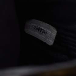 مملوكة مسبقًا Chanel Black Caviar Leather Vintage Timeless CC French Wallet