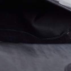 مملوكة مسبقًا Chanel Black Caviar Leather Vintage Timeless CC French Wallet