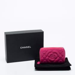 Pre Owned Chanel Fuchsia Quilted Leather Camellia Zip Coin Purse