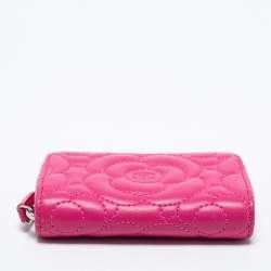 Pre Owned Chanel Fuchsia Quilted Leather Camellia Zip Coin Purse
