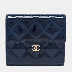مملوكة مسبقًا Chanel Blue Patent Leather CC Wallet