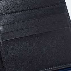 مملوكة مسبقًا Chanel Blue Patent Leather CC Wallet