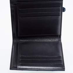 مملوكة مسبقًا Chanel Blue Patent Leather CC Wallet