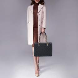 Pre Owned حقيبة غراند شوبنغ شانيل جلد كافيا أسود مبطن