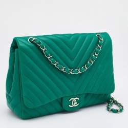 مملوكة مسبقًا Chanel Green Quilted Leather Jumbo Classic Flap Bag