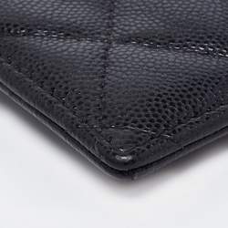 مملوكة مسبقًا Chanel Black Quilted Leather CC ID Card Holder