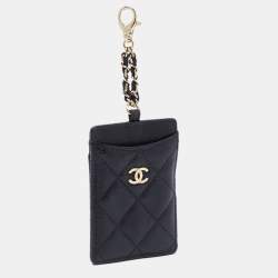 مملوكة مسبقًا Chanel Black Quilted Leather CC ID Card Holder