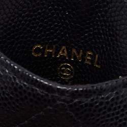 مملوكة مسبقًا Chanel Black Quilted Leather CC ID Card Holder