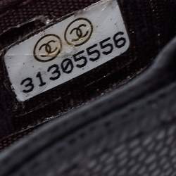 مملوكة مسبقًا Chanel Black Quilted Leather CC ID Card Holder