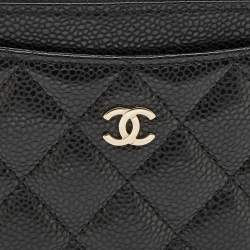 مملوكة مسبقًا Chanel Black Quilted Caviar Leather CC Zip Pouch