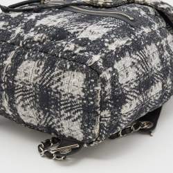 Pre Owned Chanel White/Black Tweed Print Nylon Medium Drawstring Backpack