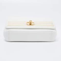 Pre Owned Chanel White Caviar Leather Captain Gold Waist Bag