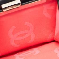 مملوكة مسبقًا Chanel Black Quilted Leather Cambon Ligne Compact Wallet