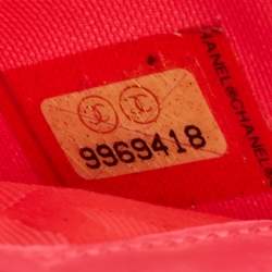 مملوكة مسبقًا Chanel Black Quilted Leather Cambon Ligne Compact Wallet