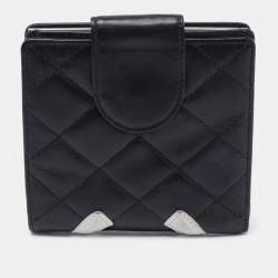مملوكة مسبقًا Chanel Black Quilted Leather Cambon Ligne Compact Wallet