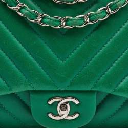 Pre Owned Chanel Green Chevron Leather Jumbo Classic Single Flap Bag