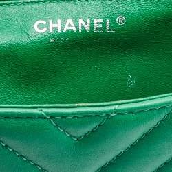 Pre Owned Chanel Green Chevron Leather Jumbo Classic Single Flap Bag