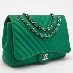 Pre Owned Chanel Green Chevron Leather Jumbo Classic Single Flap Bag