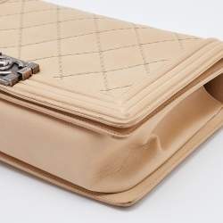 Pre Owned Chanel Beige Quilted Leather New Medium Wild Stitch Boy Bag