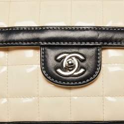 Pre Owned Chanel Black/ Off White Quilted Patent Leather CC East West Chocolate Bar Flap Bag 