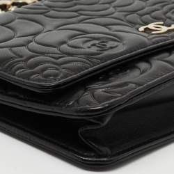 Pre Owned محفظة شانيل جلد كاميليا أسود بسلسلة