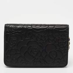 Pre Owned محفظة شانيل جلد كاميليا أسود بسلسلة