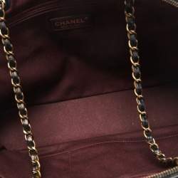 Pre Owned Chanel Black Python and Glazed Leather Medium Urban Mix Zipped Tote 