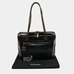 Pre Owned Chanel Black Python and Glazed Leather Medium Urban Mix Zipped Tote 