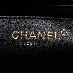 Pre Owned Chanel Black Reverse Chevron Leather Mini Round Flap Bag