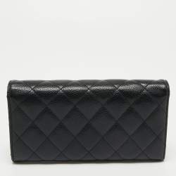 مملوكة مسبقًا Chanel Black Quilted Caviar Leather Gusset Flap Wallet