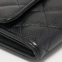 مملوكة مسبقًا Chanel Black Quilted Caviar Leather Gusset Flap Wallet