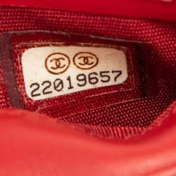 Pre Owned Chanel Black Caviar Leather CC Bifold Card Case