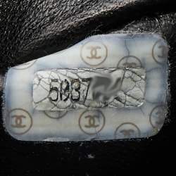 Pre Owned Chanel Black Quilted Caviar Leather Vintage Medallion Bag