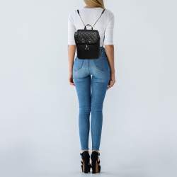 Pre Owned Chanel Black Quilted Caviar Leather Filigree Backpack