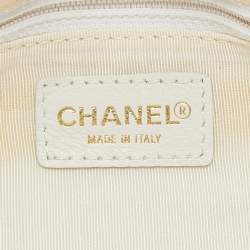 Pre Owned Chanel White Quilted Leather Wooden Handle Bag