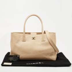 Pre Owned Chanel Beige Leather Cerf Shopper Tote