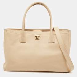 Pre Owned Chanel Beige Leather Cerf Shopper Tote